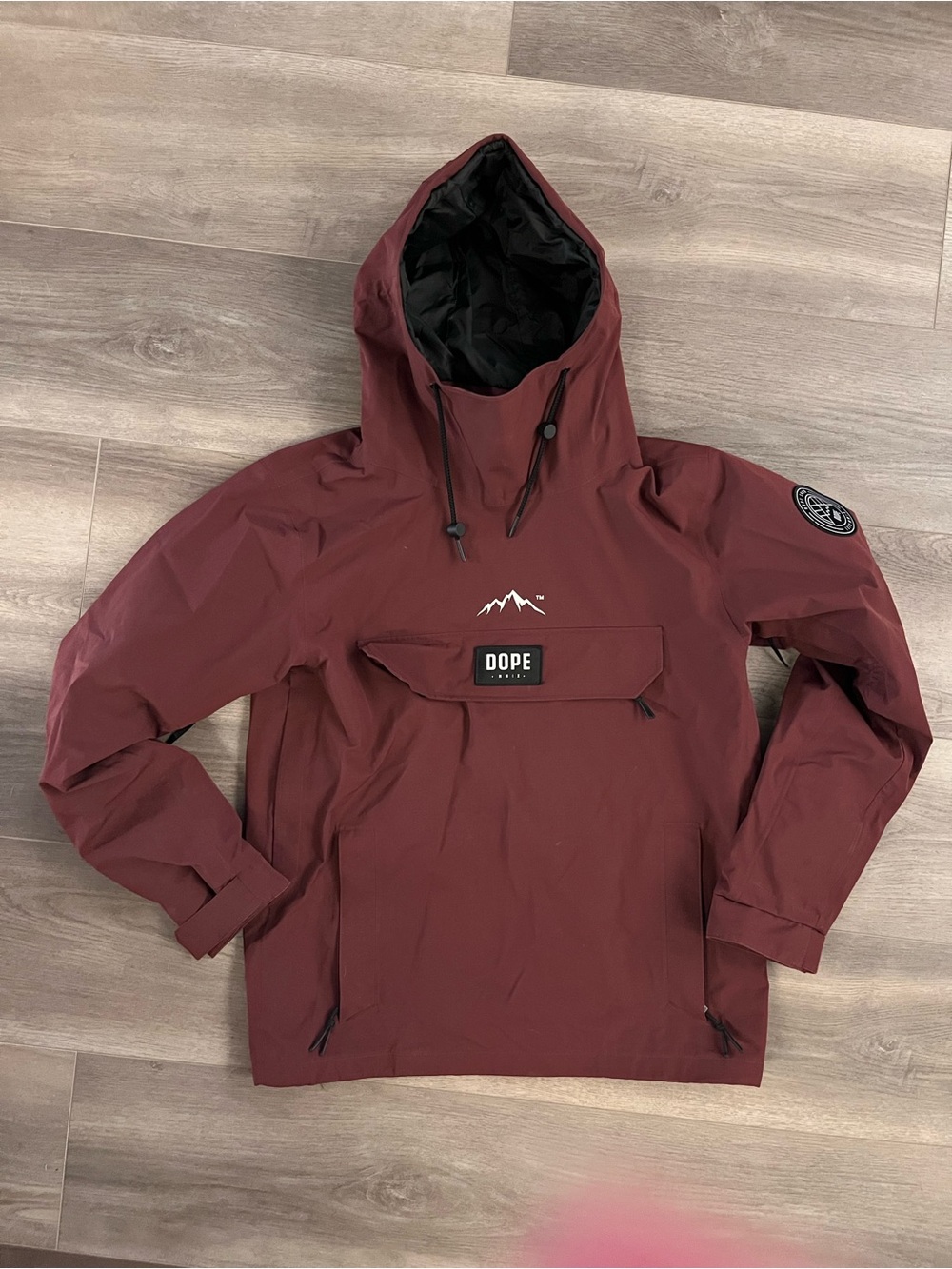 DOPE Snow Hooded Snow Anorak Jacket. Size medium.
